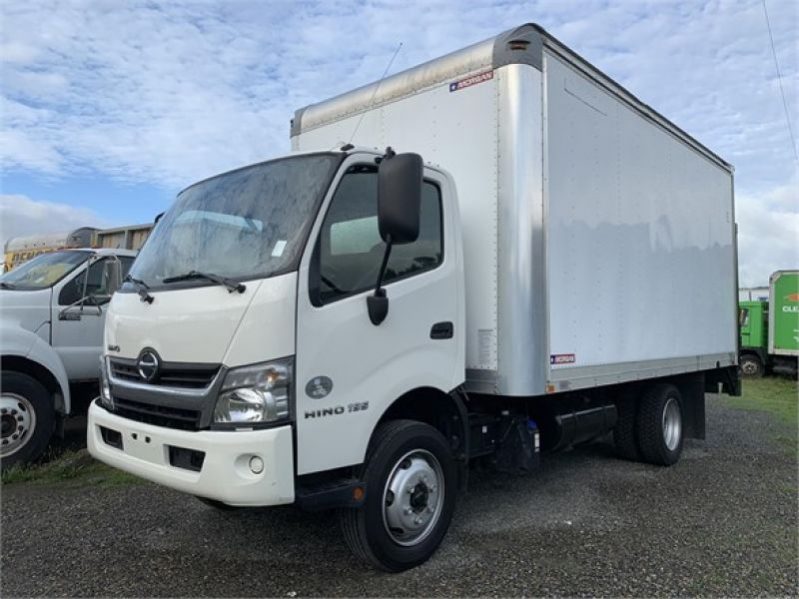2017 HINO 195 5123594185