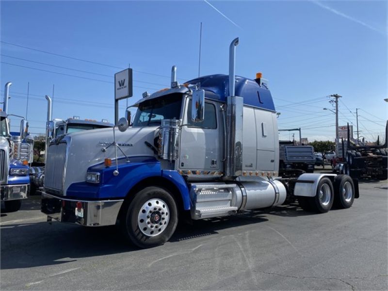 2016 WESTERN STAR 4900 6008693589