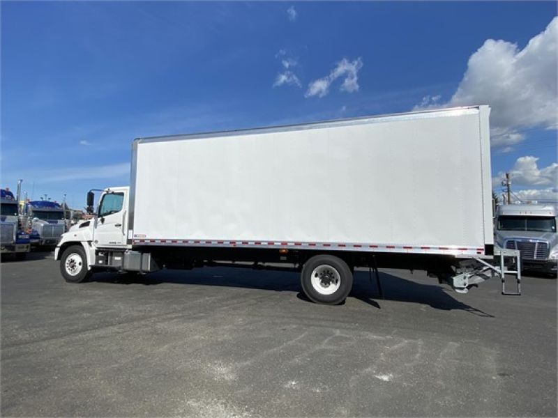 2020 HINO 268A 6027247435