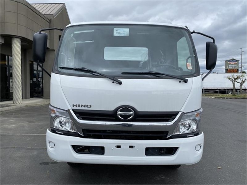2020 HINO 155 6030775121