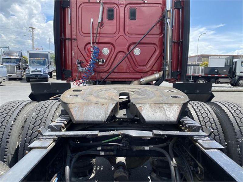 2013 FREIGHTLINER CASCADIA 125 6065525415