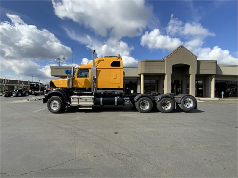 2018 WESTERN STAR 4900 7012543041