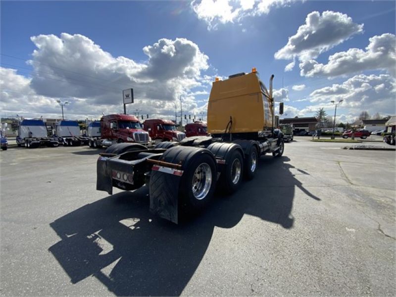 2018 WESTERN STAR 4900 7012543201