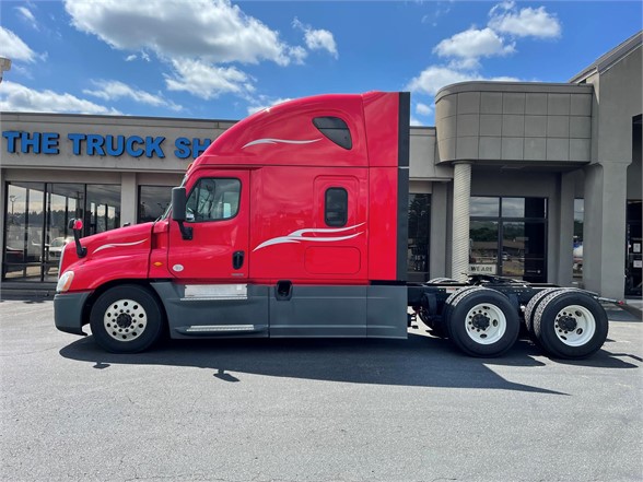 2020 FREIGHTLINER CASCADIA 125 7273351043