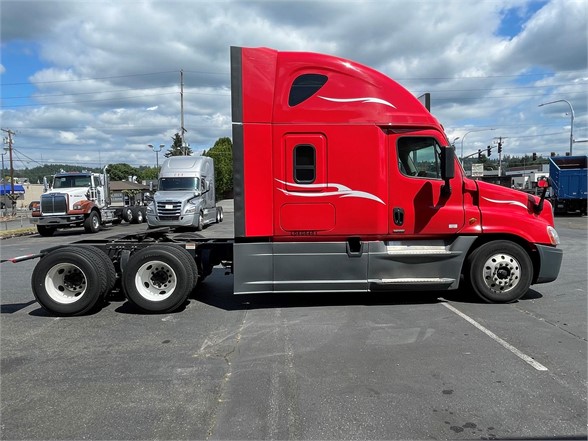 2020 FREIGHTLINER CASCADIA 125 7273351237