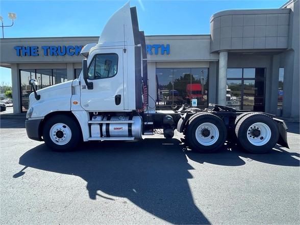 2013 FREIGHTLINER CASCADIA 125 7277896767