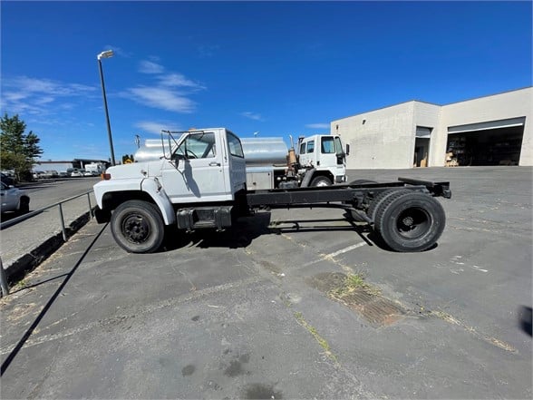 1985 FORD F800 7280000646
