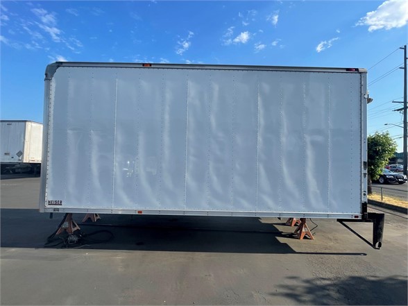 1900 SUPREME CORP 18 FT 7279406957