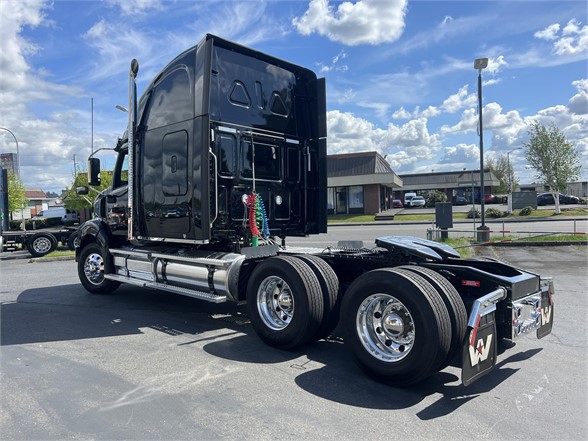 2024 WESTERN STAR 49X 8027547997