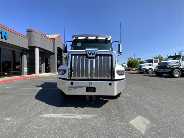 2024 WESTERN STAR 47X 8033547554