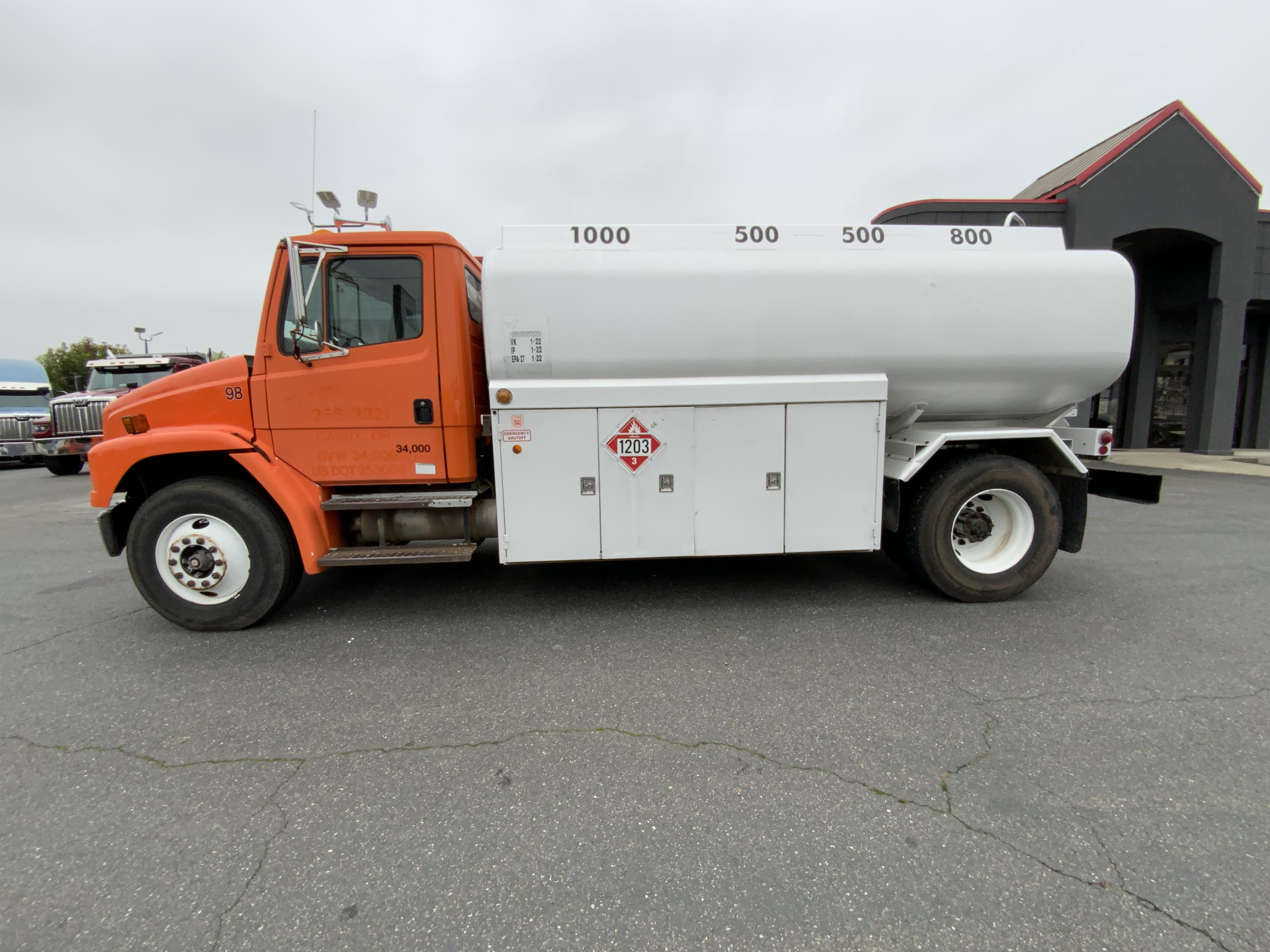 1998 FREIGHTLINER FL70 IMG_2830-scaled