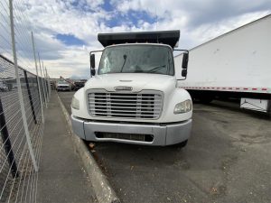 2004 FREIGHTLINER BUSINESS CLASS M2 106 img-1-8-150x150