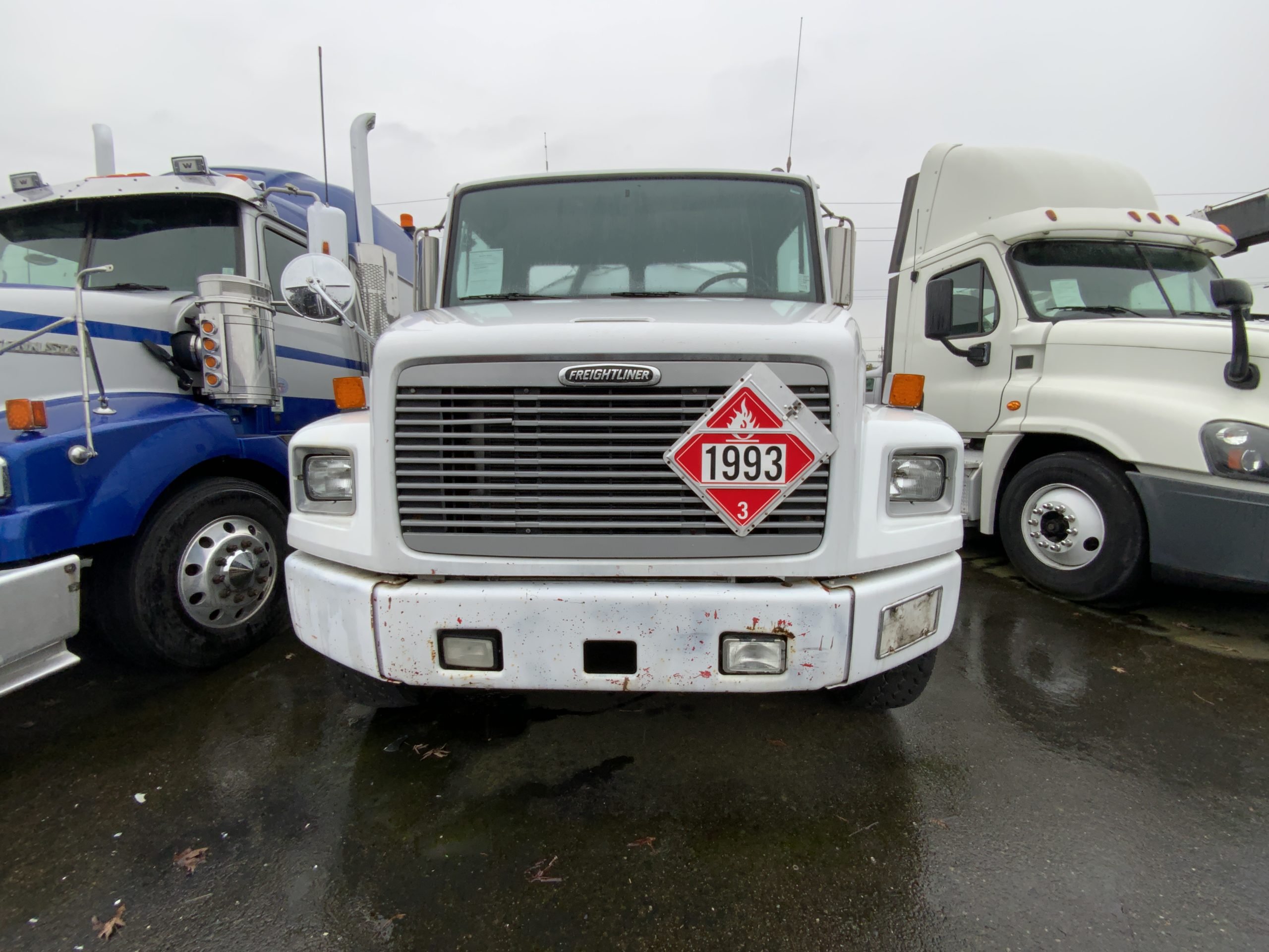 1997 FREIGHTLINER FL70 IMG_4102-1-scaled