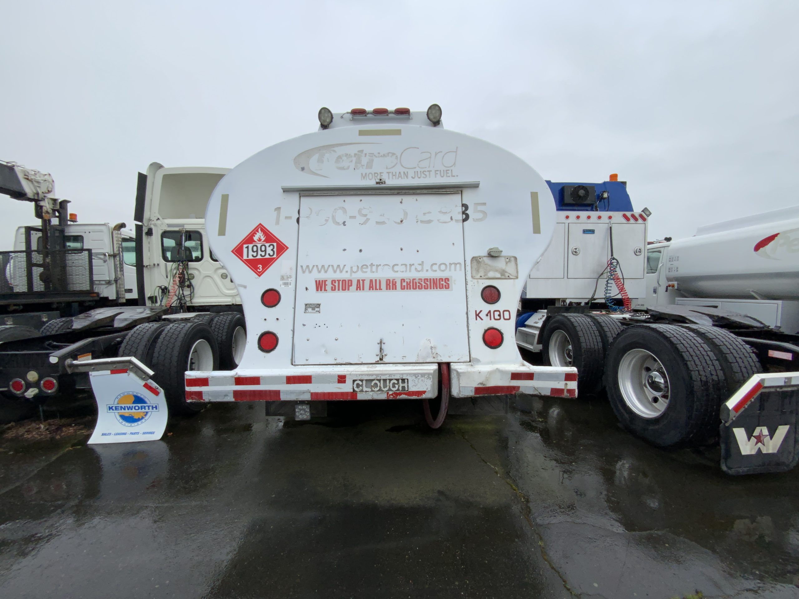 1997 FREIGHTLINER FL70 IMG_4105-2-scaled