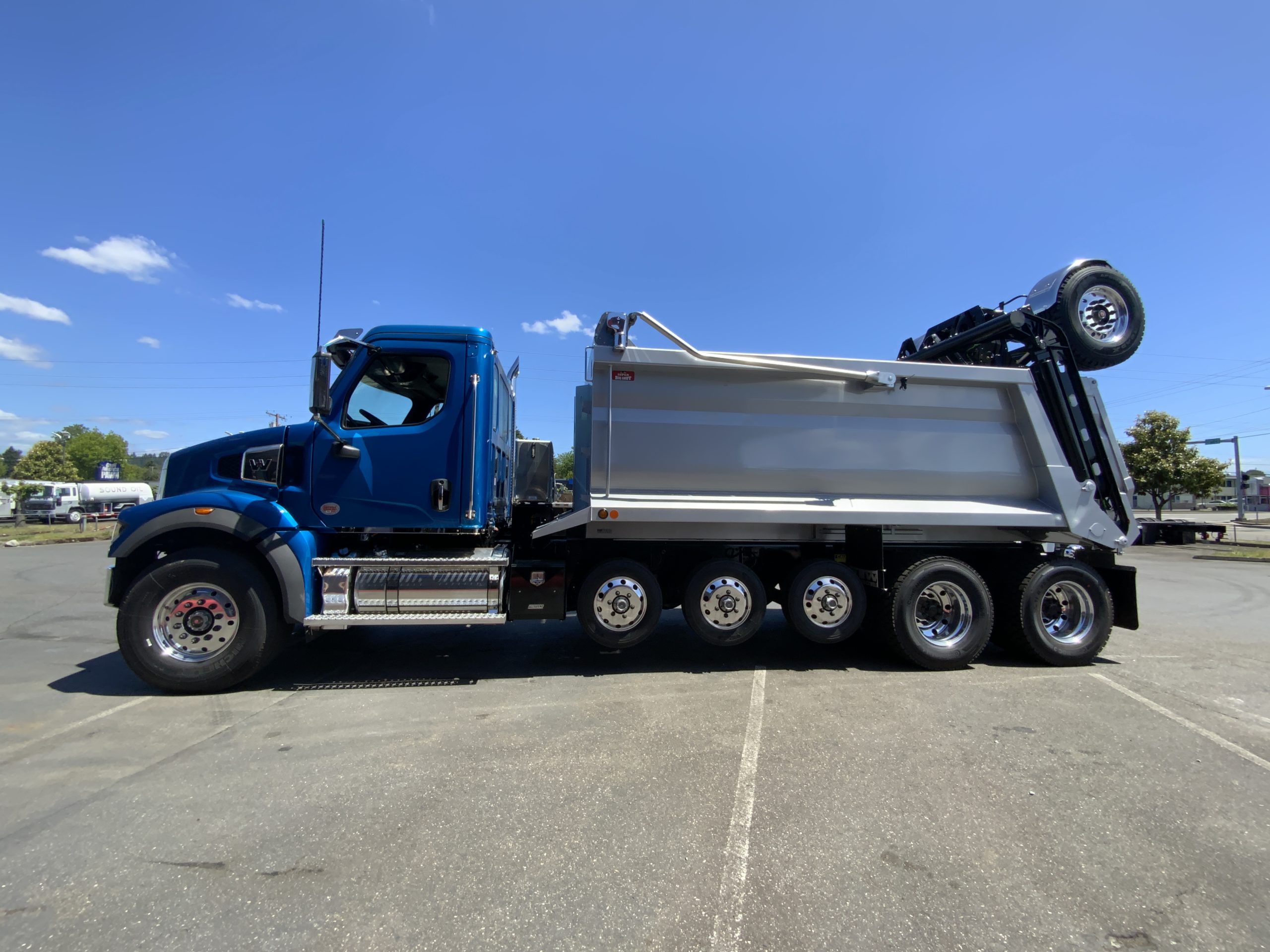 2025 WESTERN STAR 47X The Truck Shop Dealer Auburn