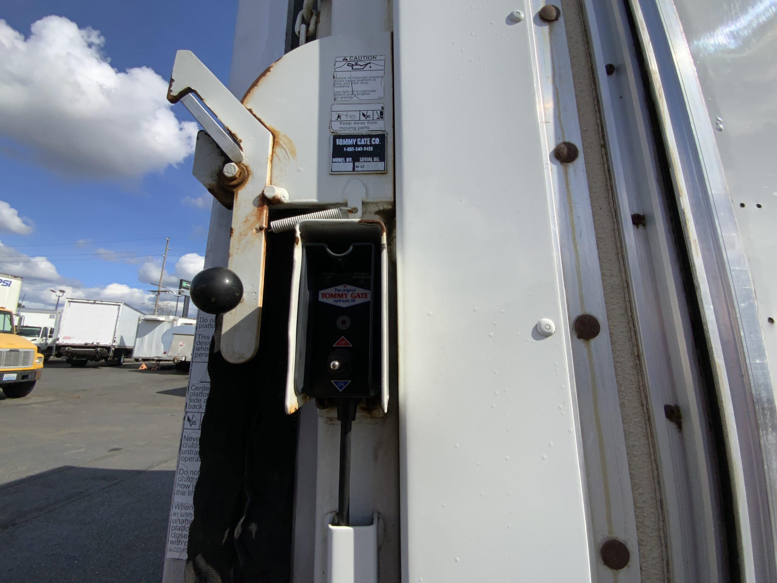 1999 KENWORTH T2000 IMG_4471-1-scaled