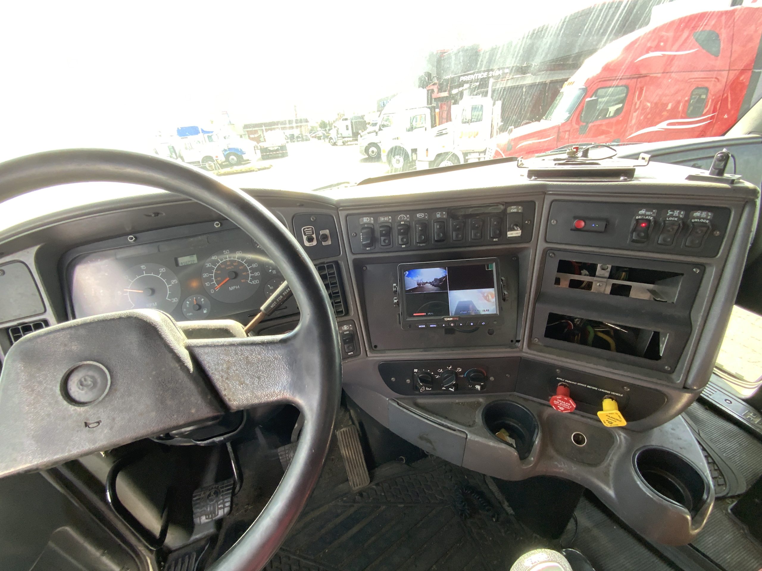 1999 KENWORTH T2000 IMG_4475-1-scaled