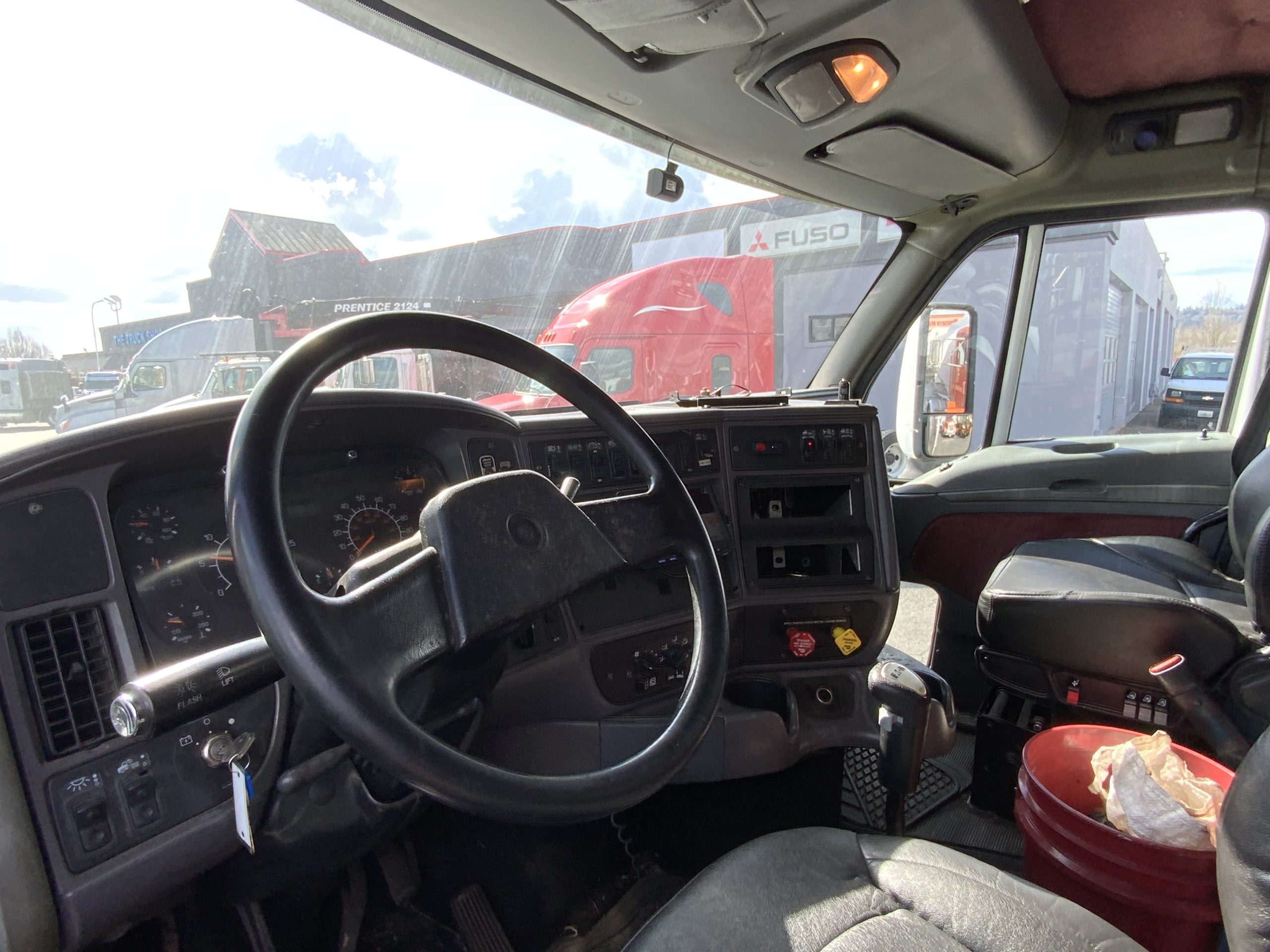 1999 KENWORTH T2000 IMG_4476-1-scaled