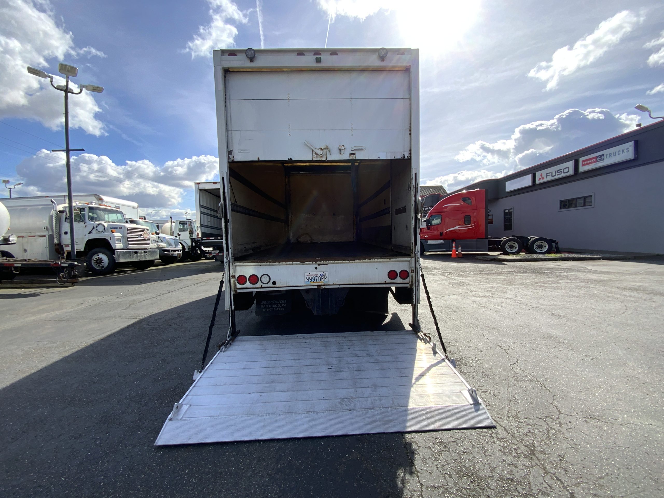 1999 KENWORTH T2000 IMG_4478-1-scaled