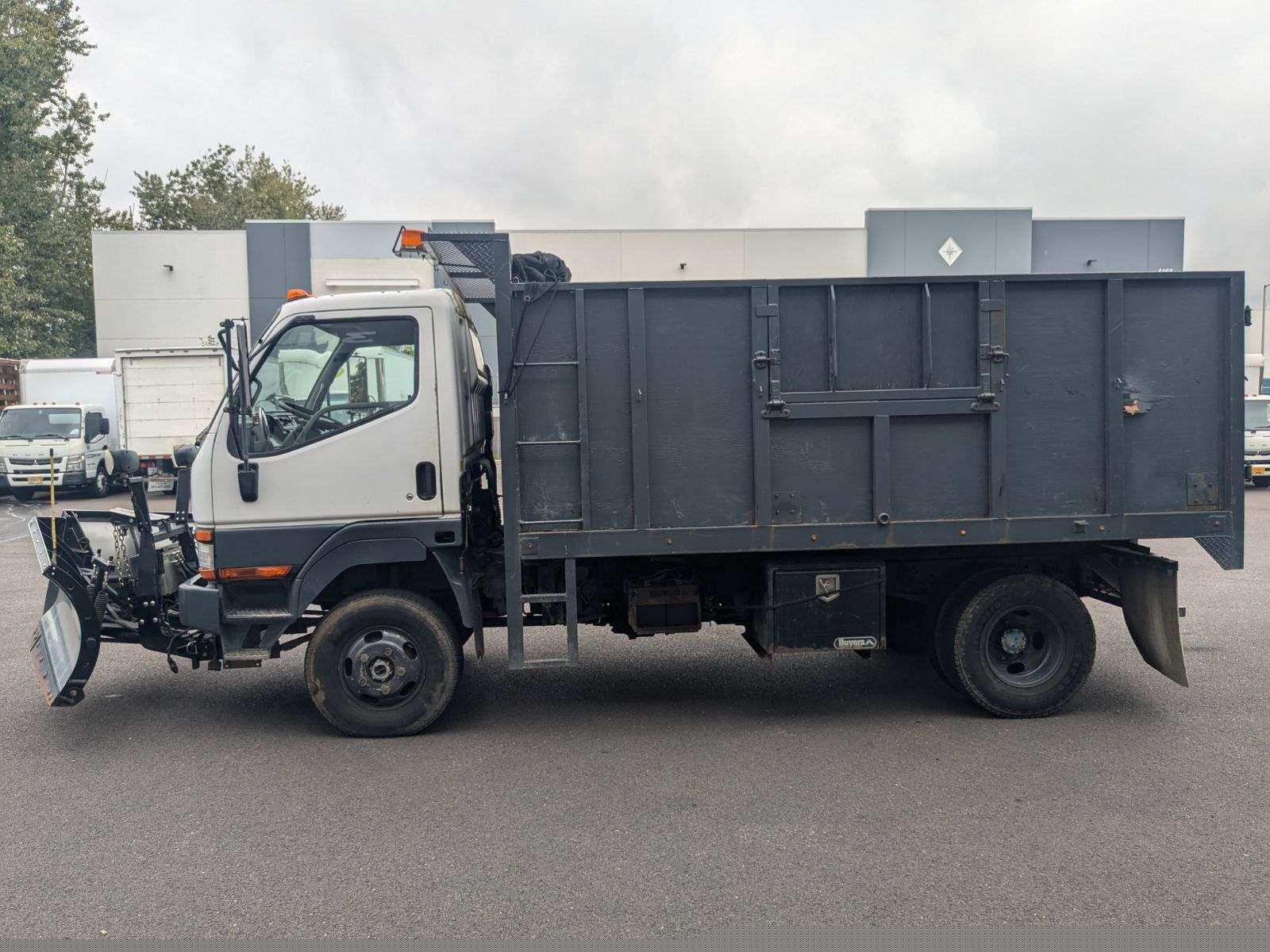 2001 MITSUBISHI FUSO FG639 1000002133