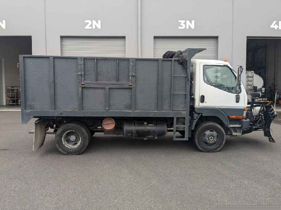 2001 MITSUBISHI FUSO FG639 1000002137