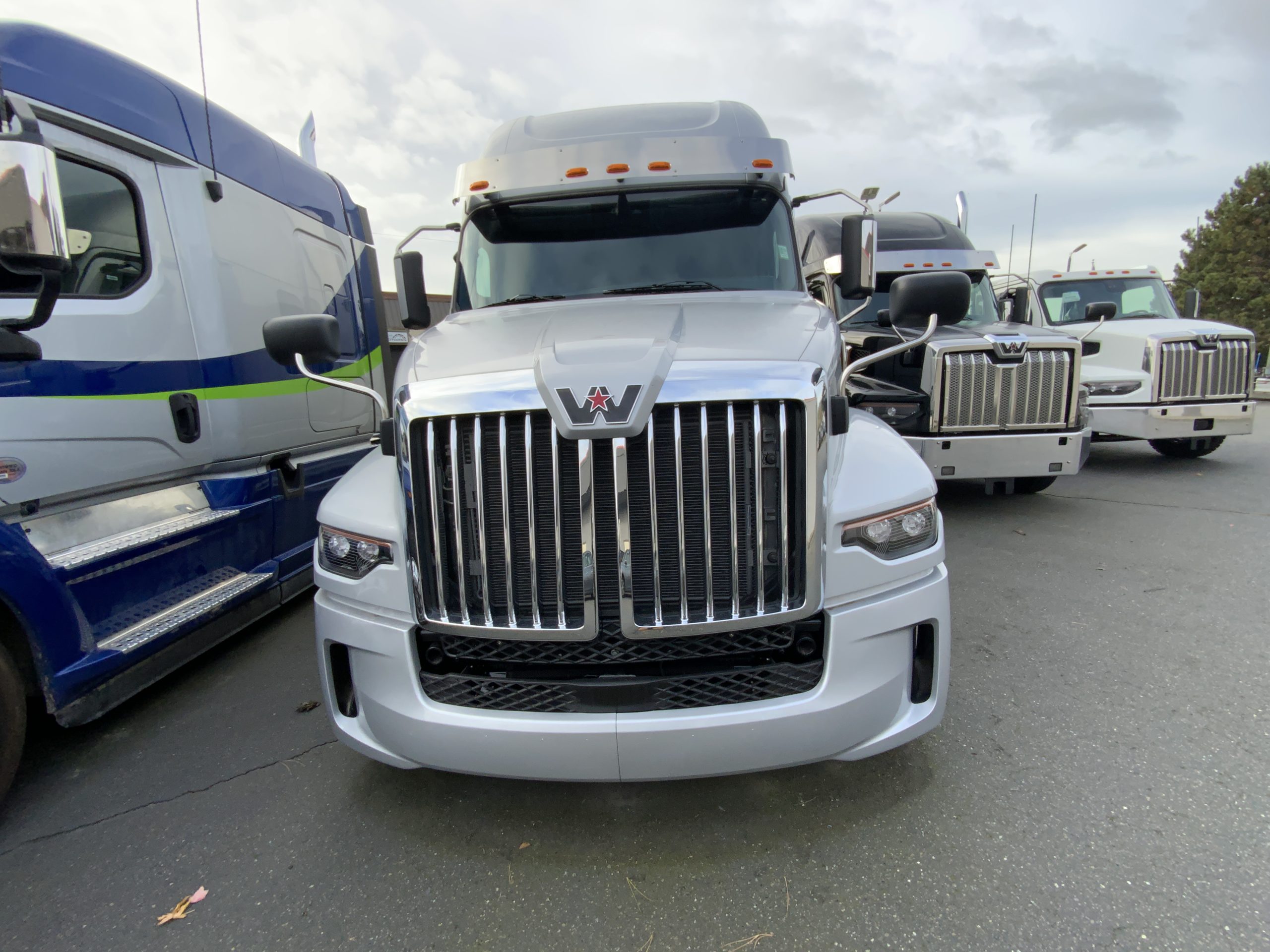2024 WESTERN STAR 57X IMG_6635-scaled
