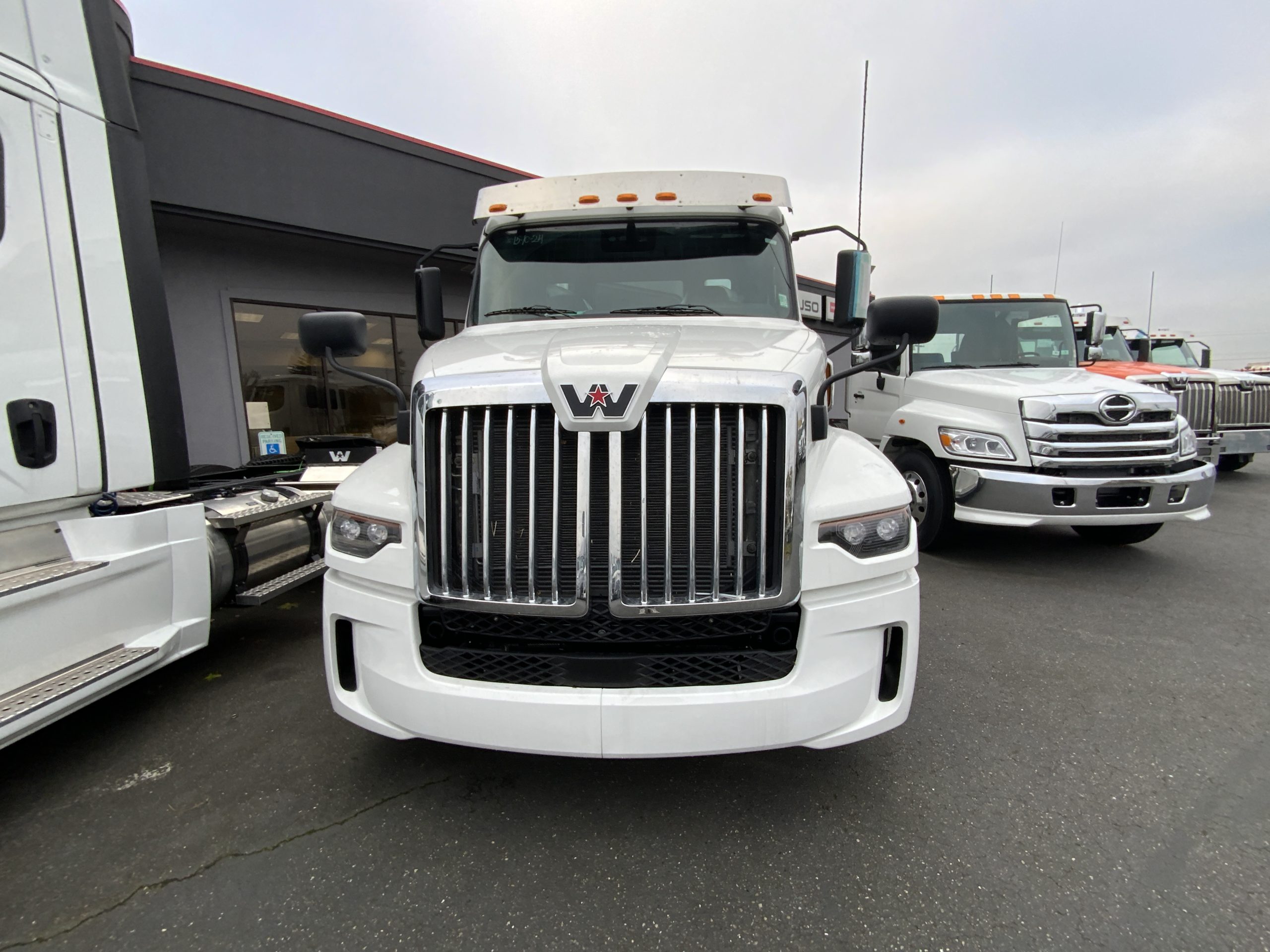 2025 WESTERN STAR 57X IMG_7033-scaled