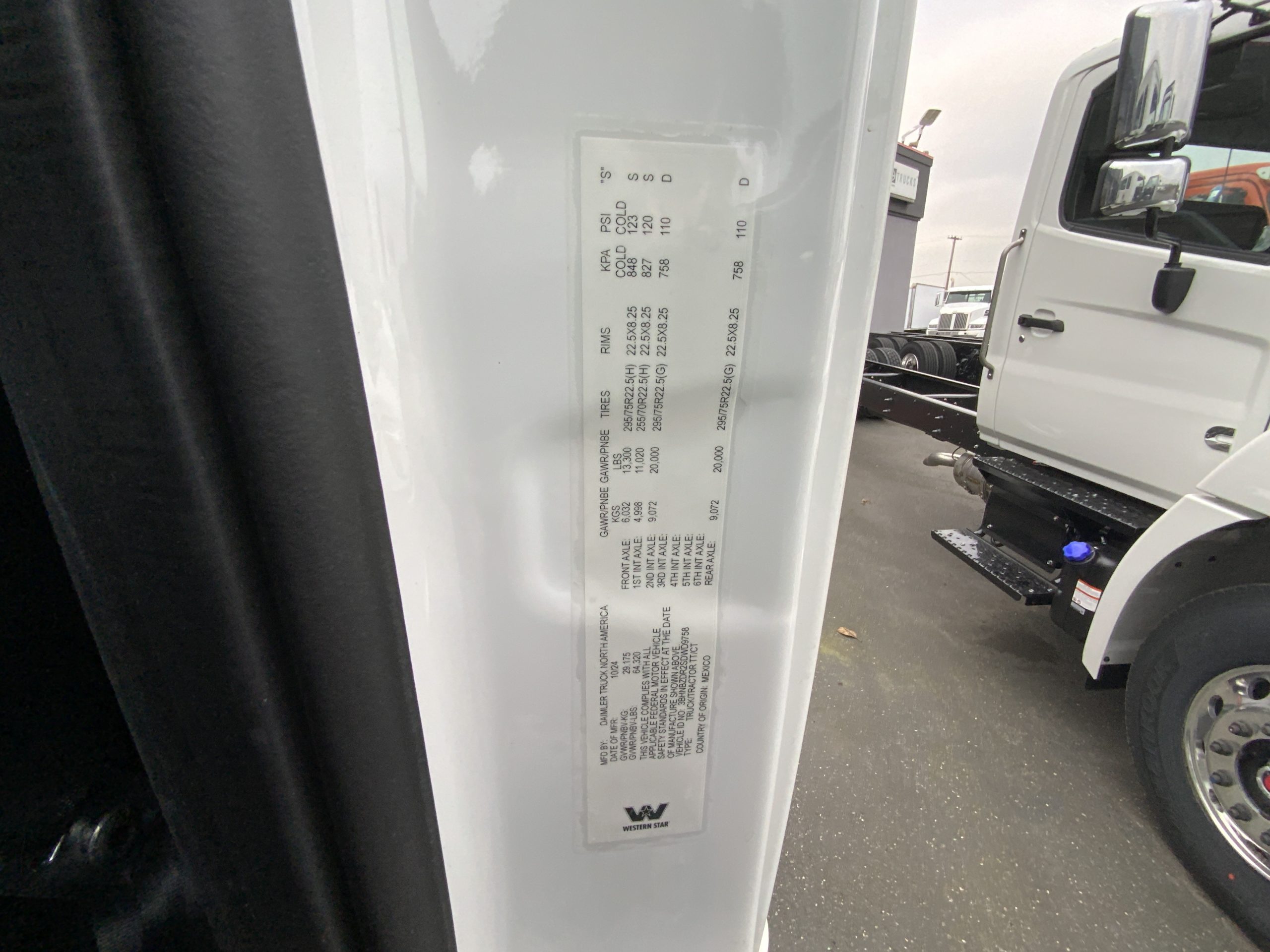 2025 WESTERN STAR 57X IMG_7041-scaled