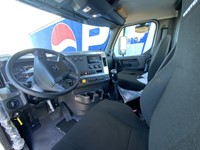 2025 WESTERN STAR 49X img-6-2