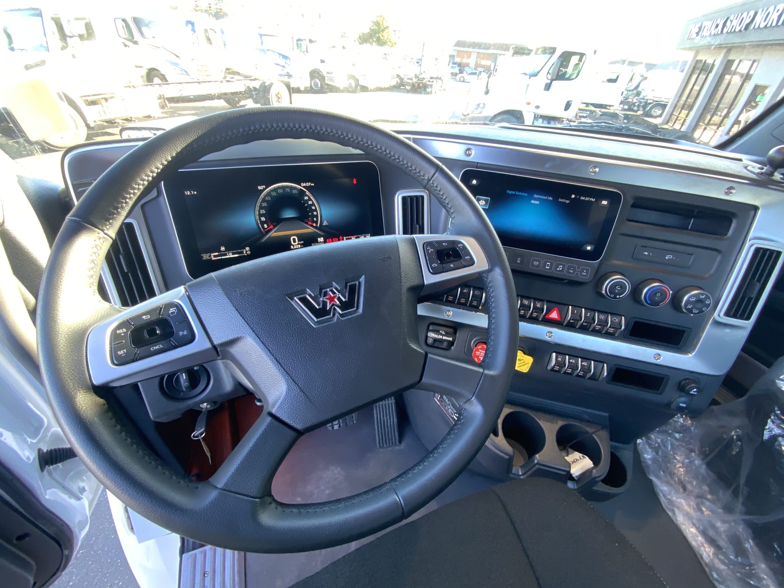 2025 WESTERN STAR 57X IMG_7328-scaled