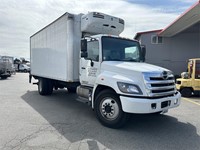 2019 HINO 268A img-1-2