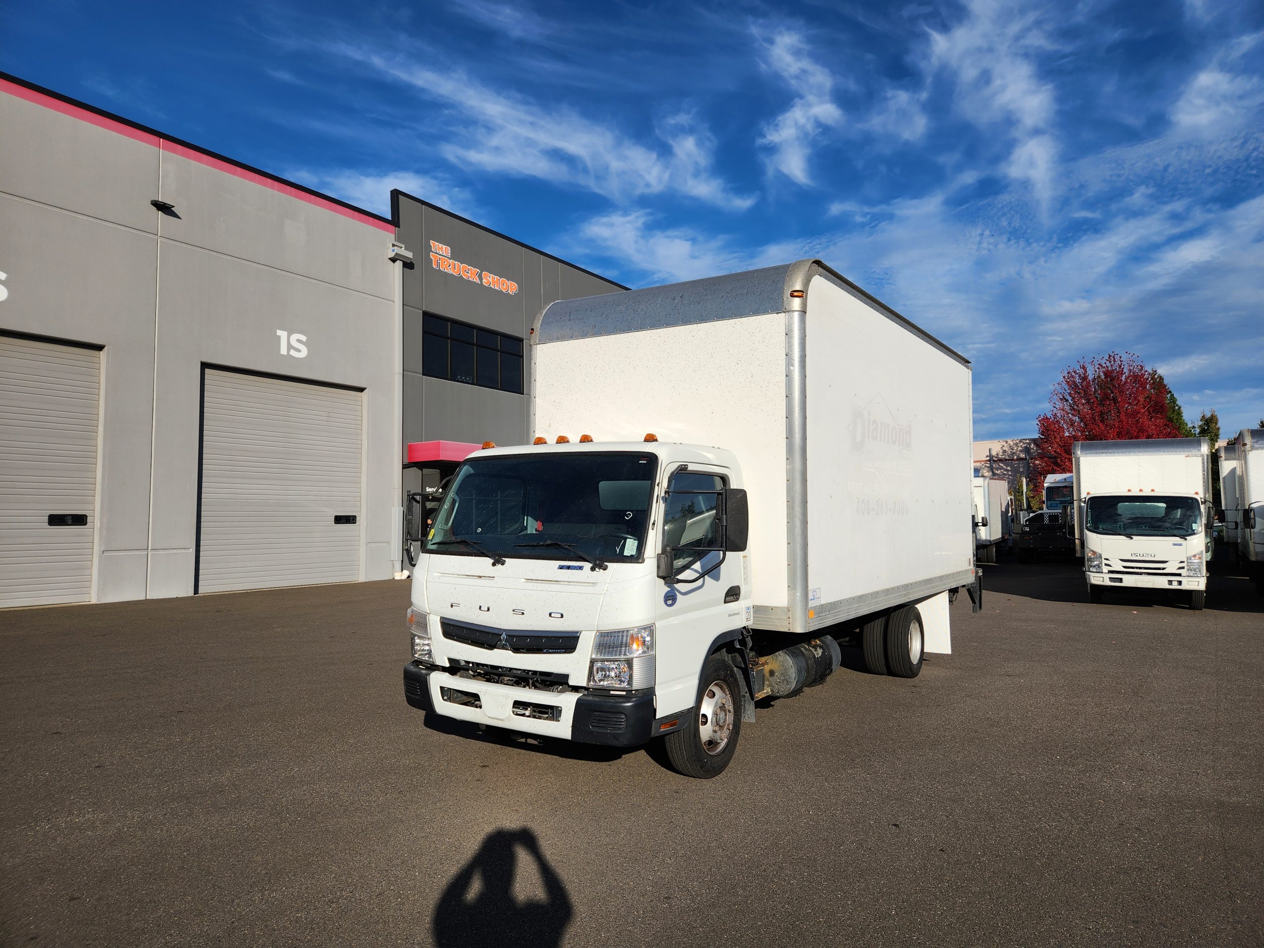 2018 MITSUBISHI FUSO FE180 - image 1 of 6