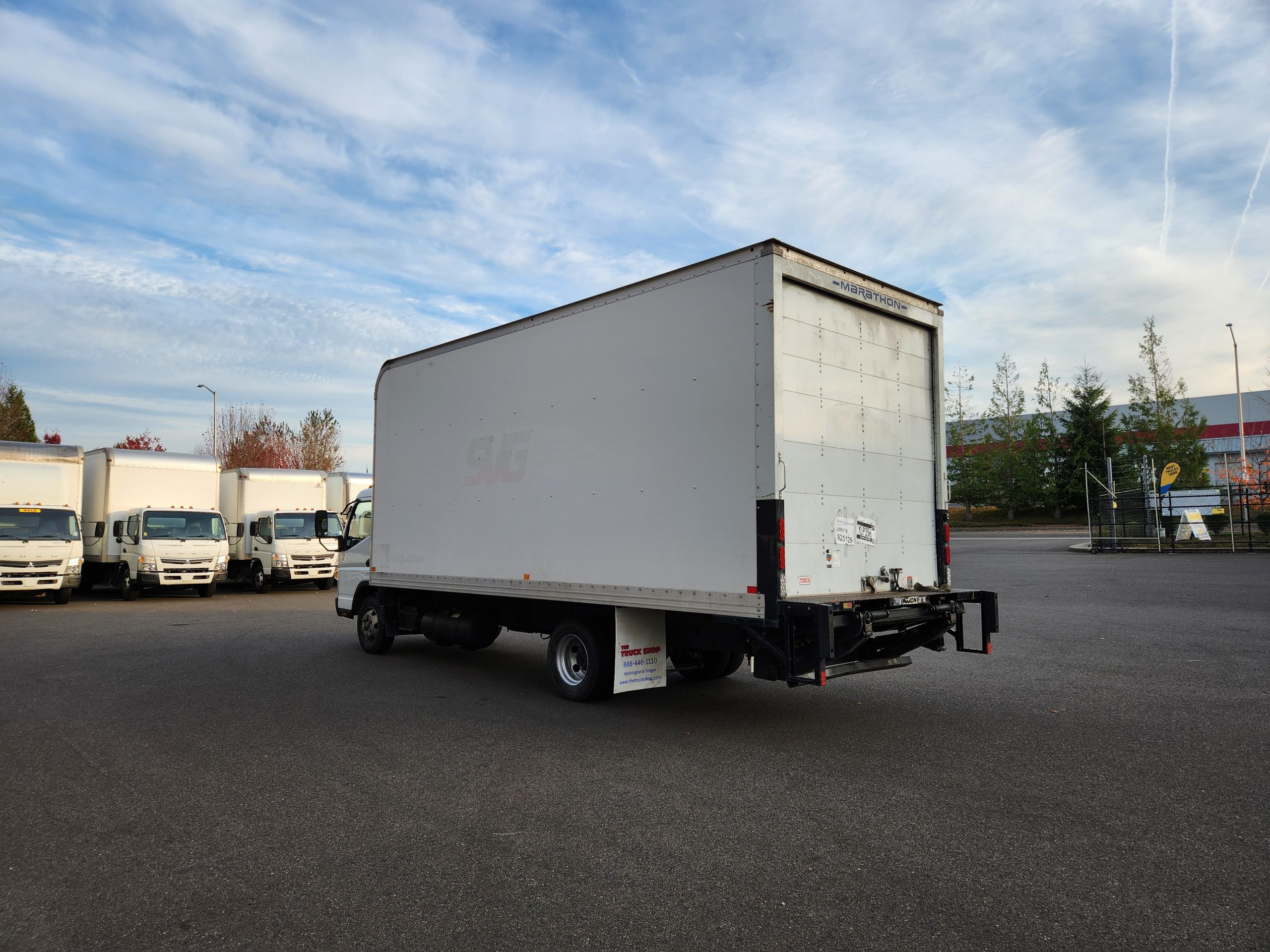 2018 MITSUBISHI FUSO FE180 - image 2 of 6
