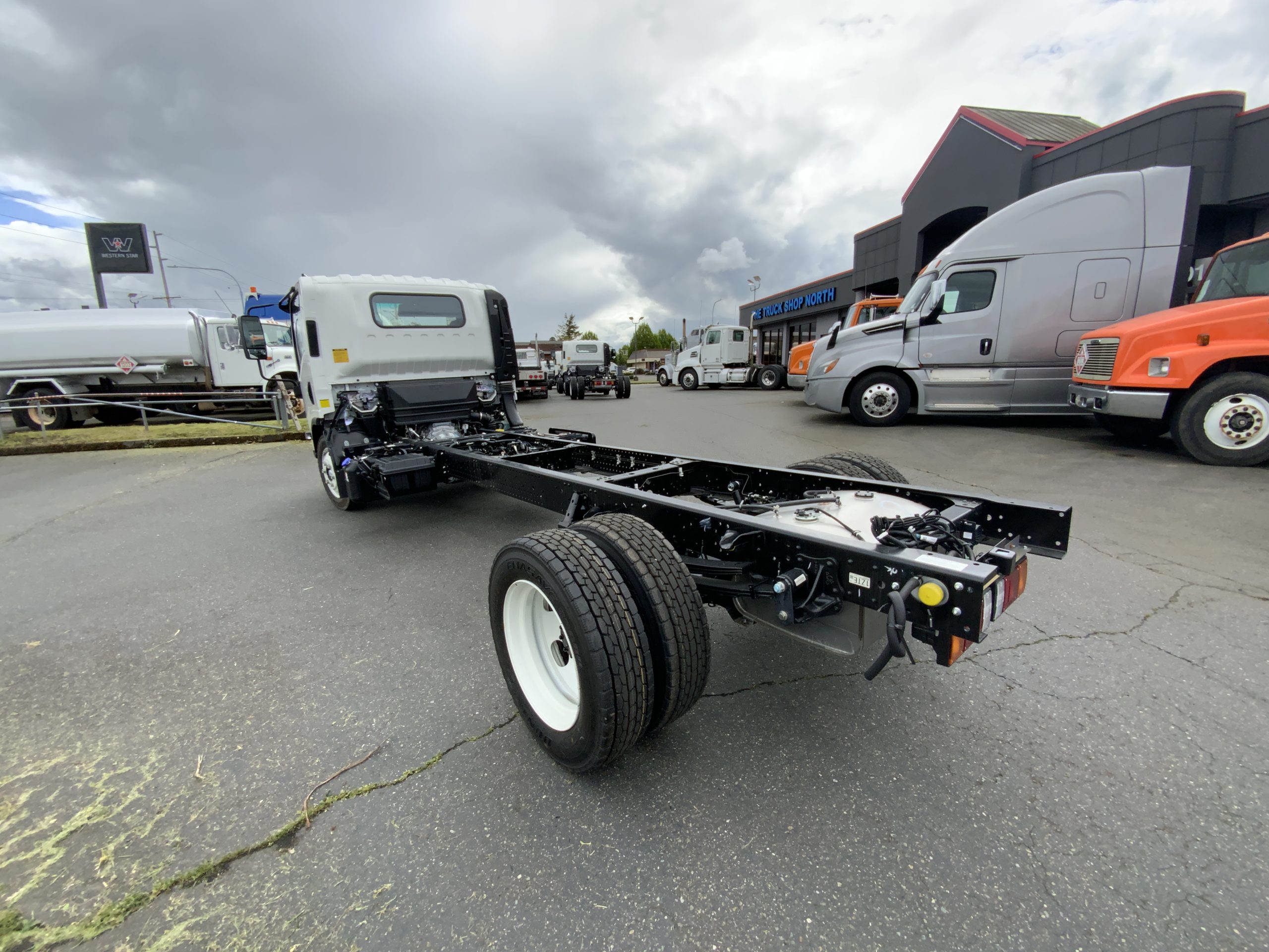 2024 HINO S5 - image 4 of 6