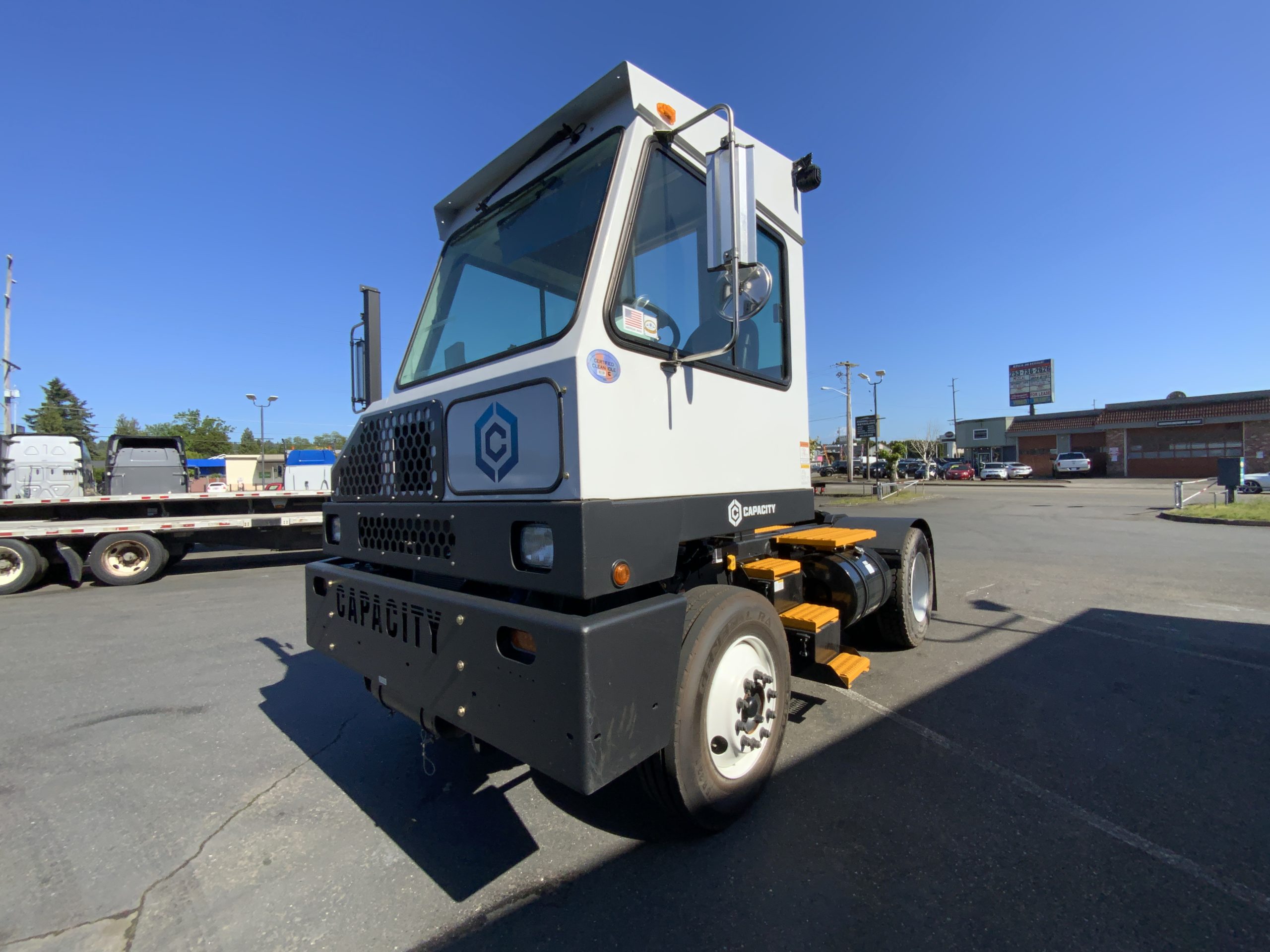 2024 CAPACITY TJ5000 - image 1 of 6