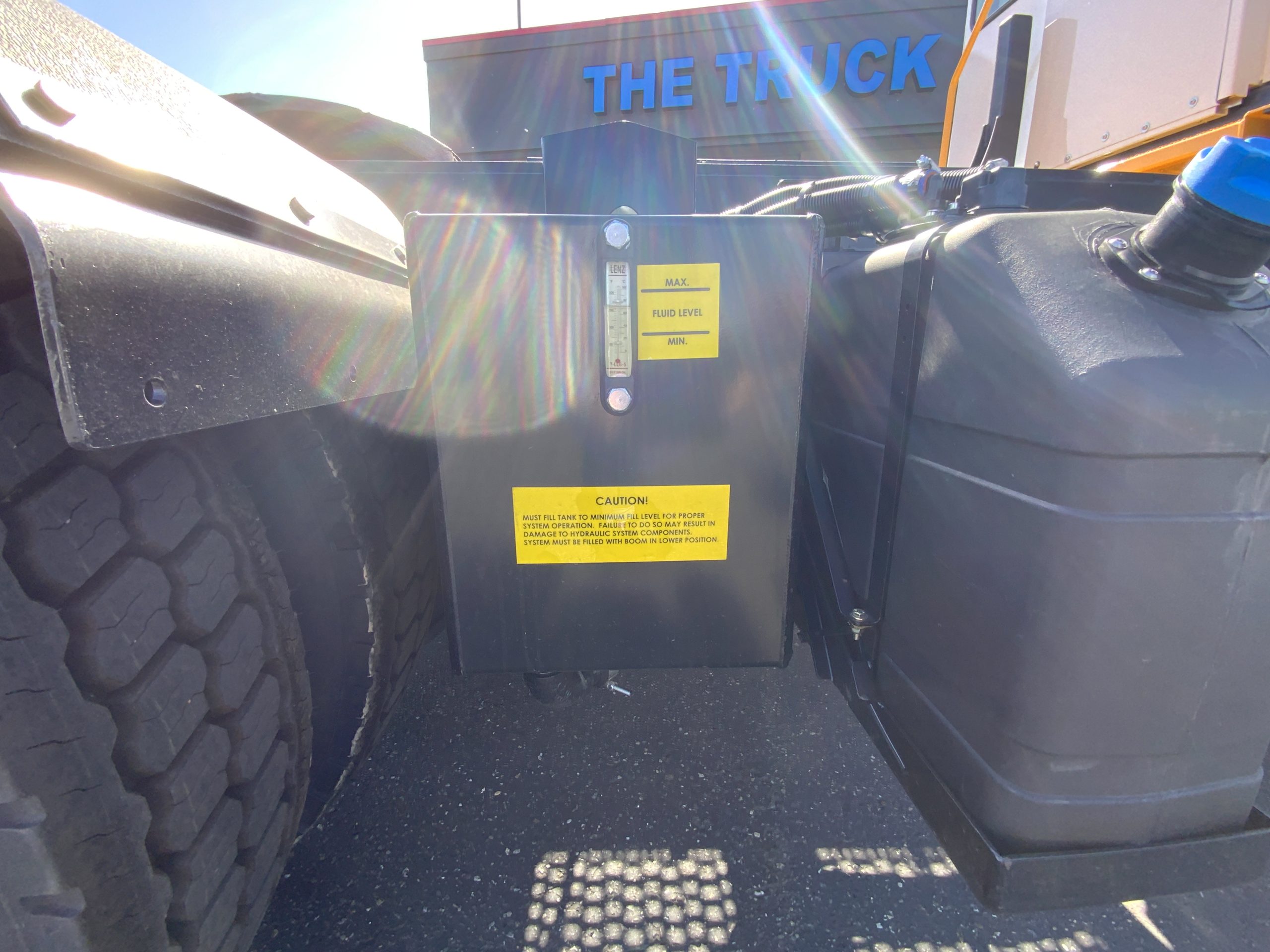 2024 CAPACITY TJ5000 - image 2 of 6