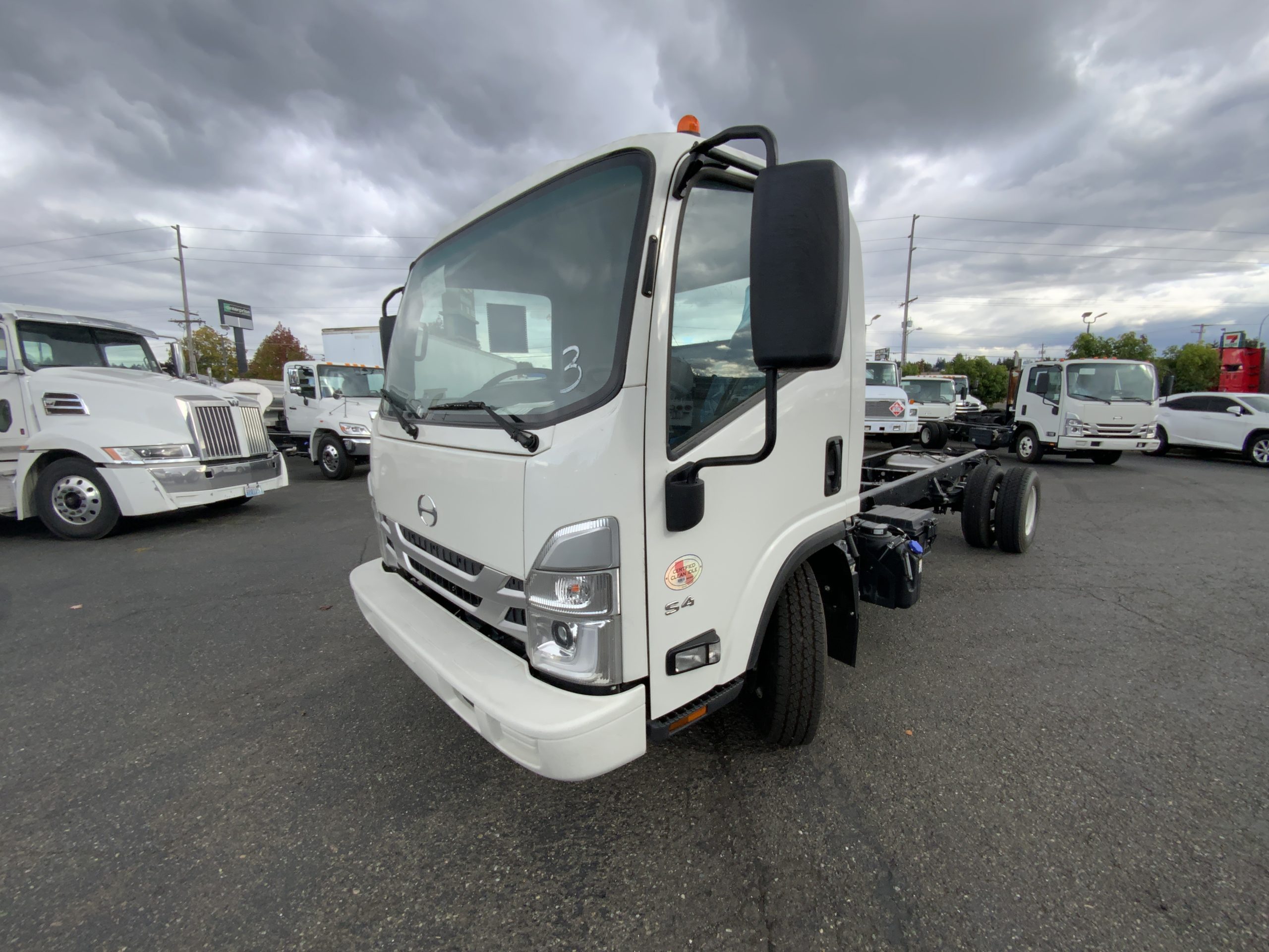 2024 HINO S4 - image 1 of 6