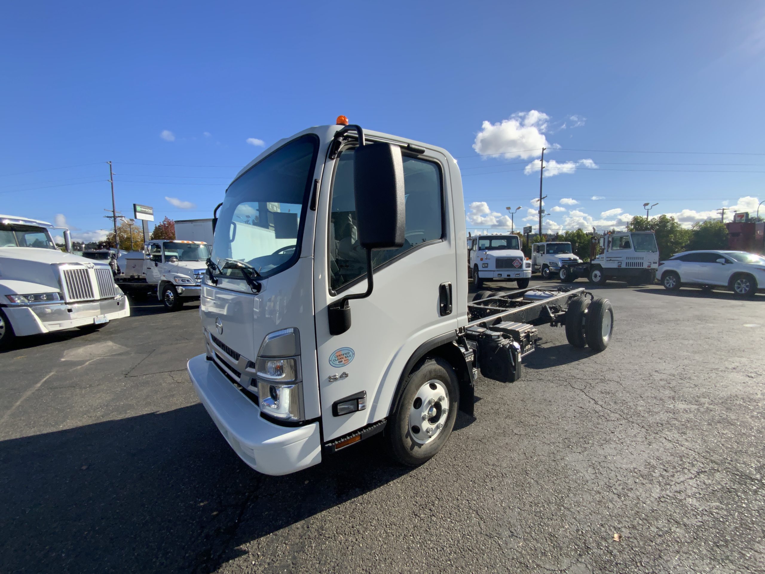 2024 HINO S4 - image 1 of 6