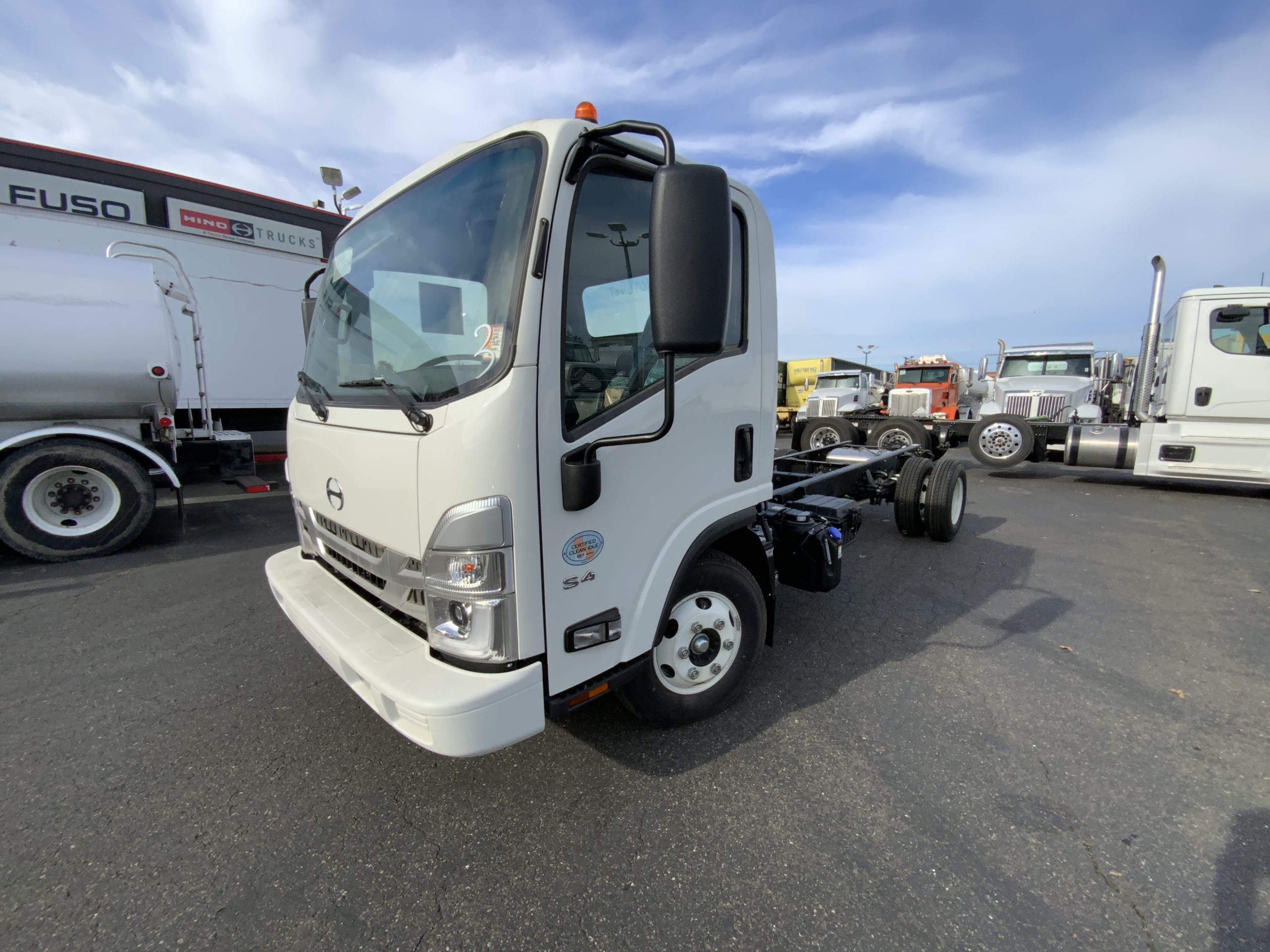 2024 HINO S4 - image 1 of 6