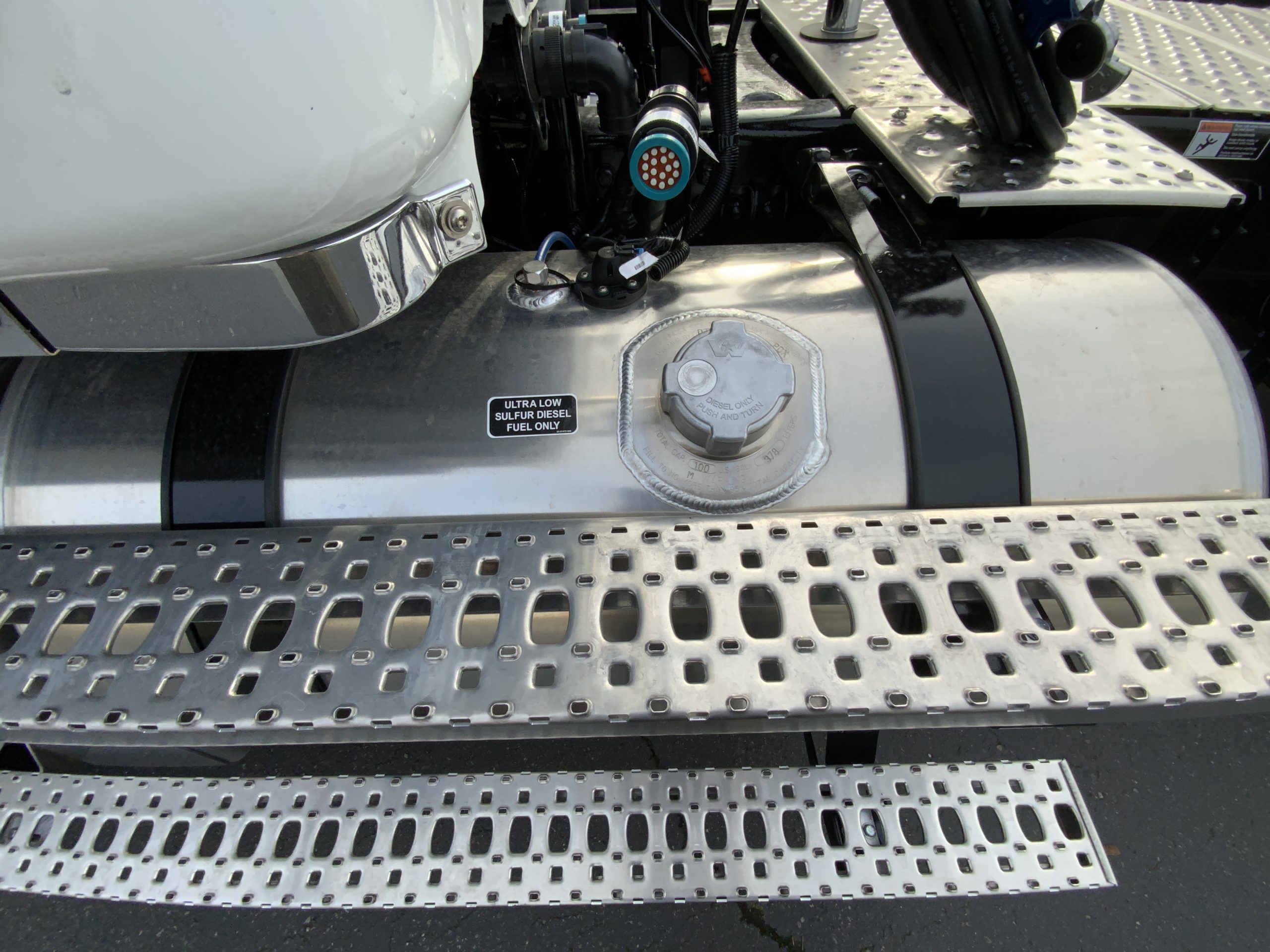 2025 WESTERN STAR 47X - image 6 of 6
