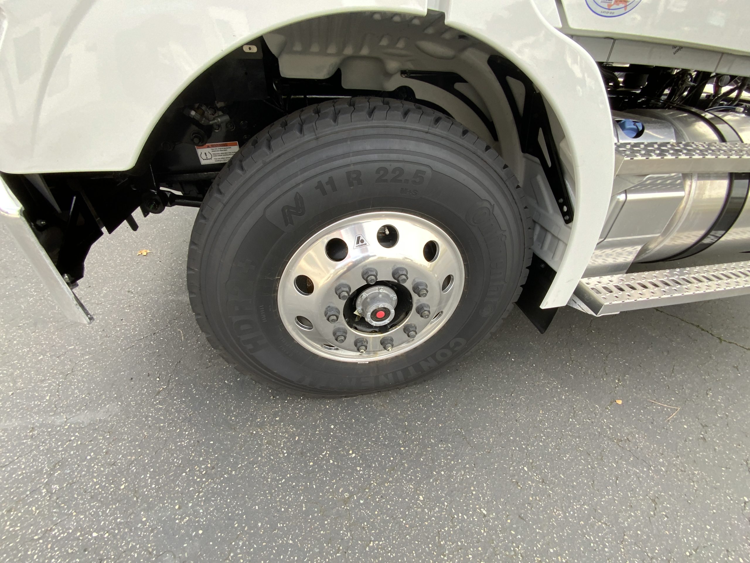 2025 WESTERN STAR 47X - image 5 of 6
