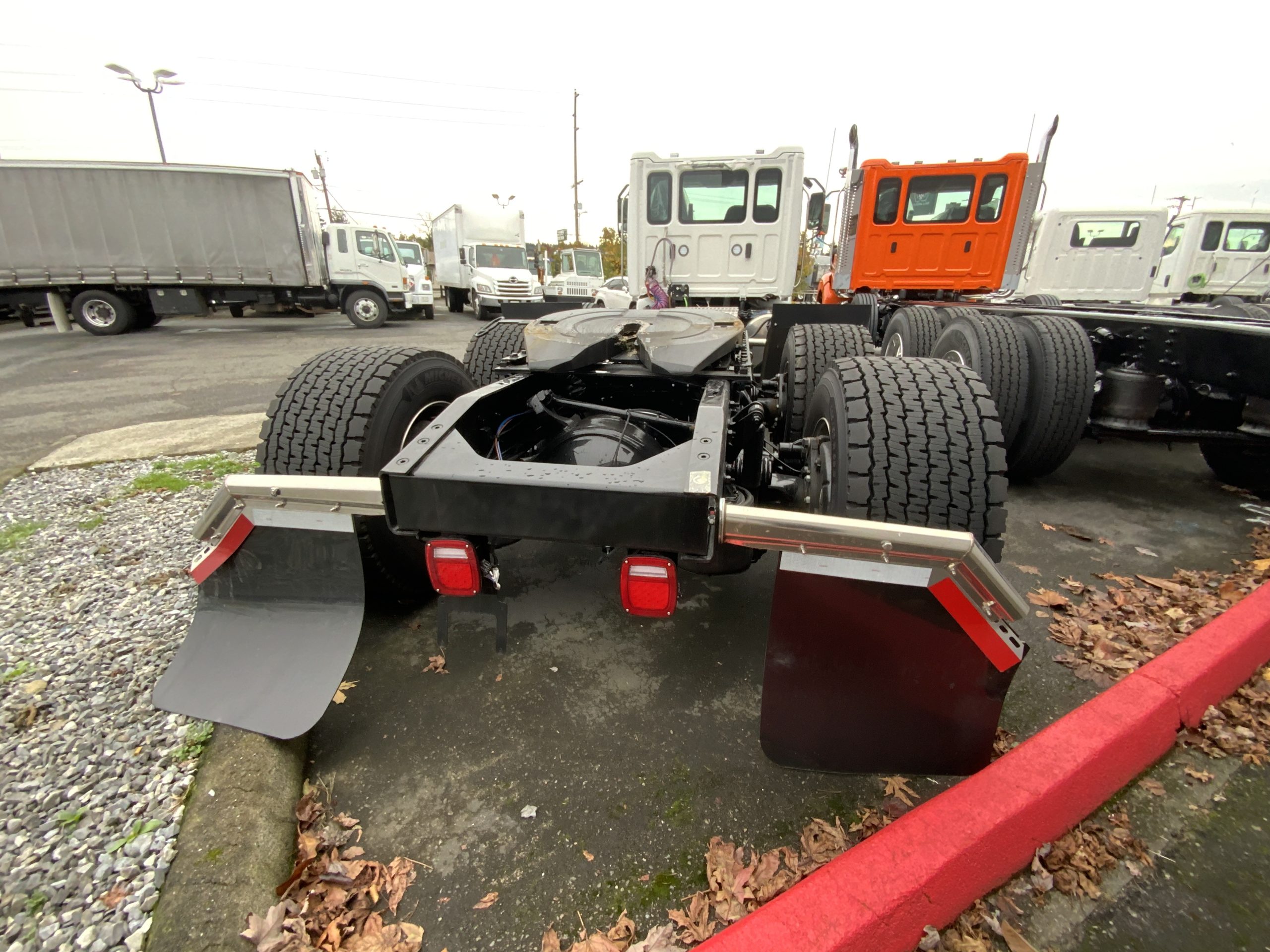 2025 WESTERN STAR 49X - image 4 of 6