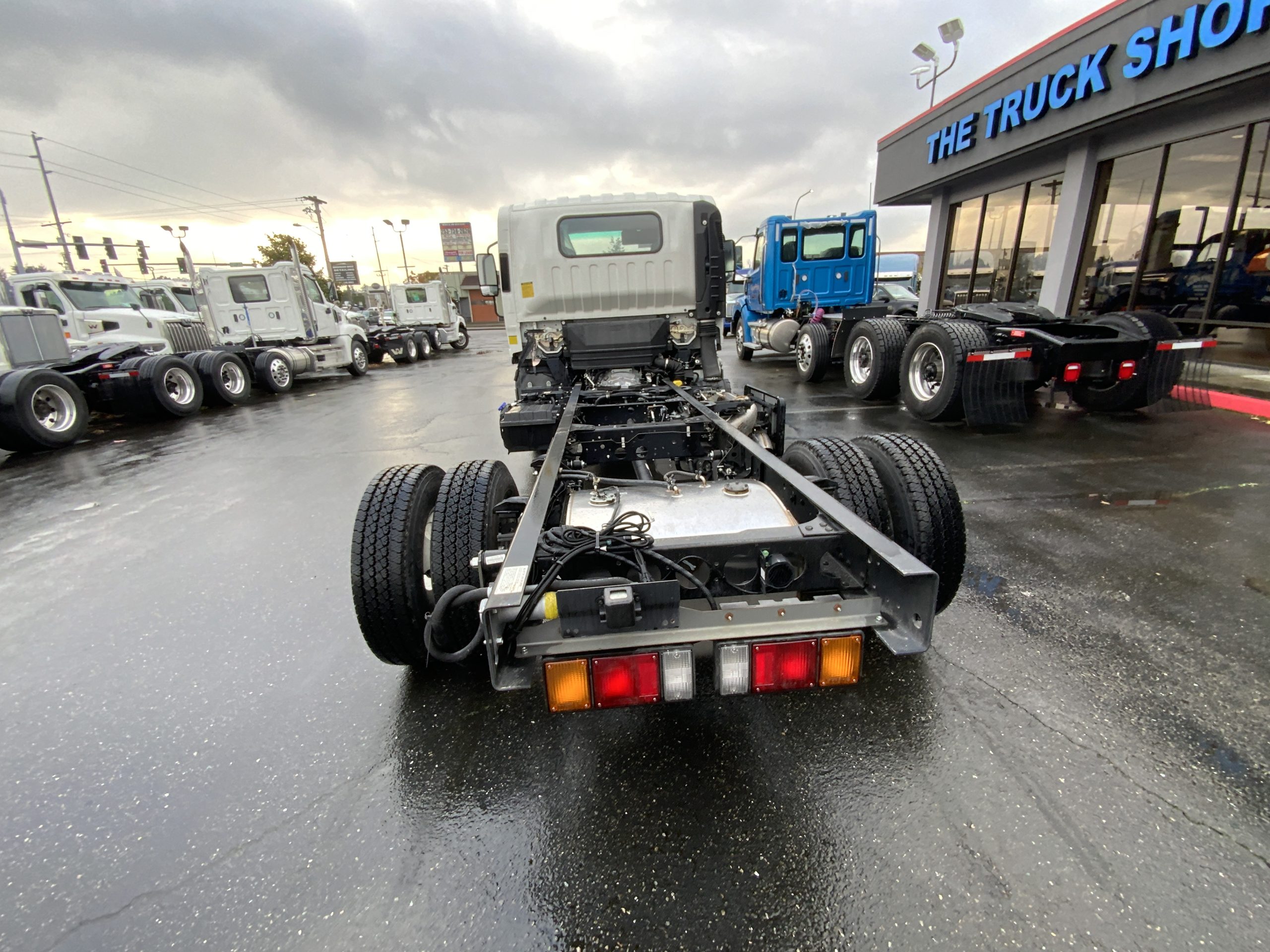 2024 HINO S4 - image 5 of 6