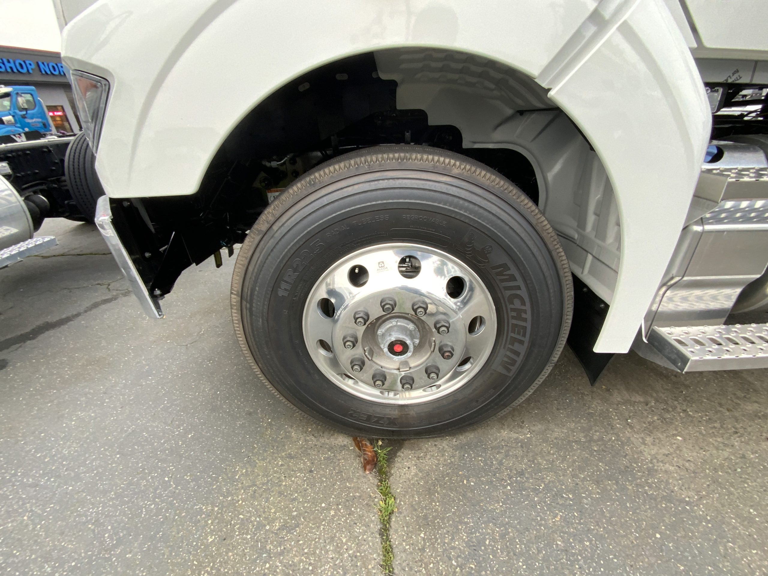 2025 WESTERN STAR 49X - image 3 of 6