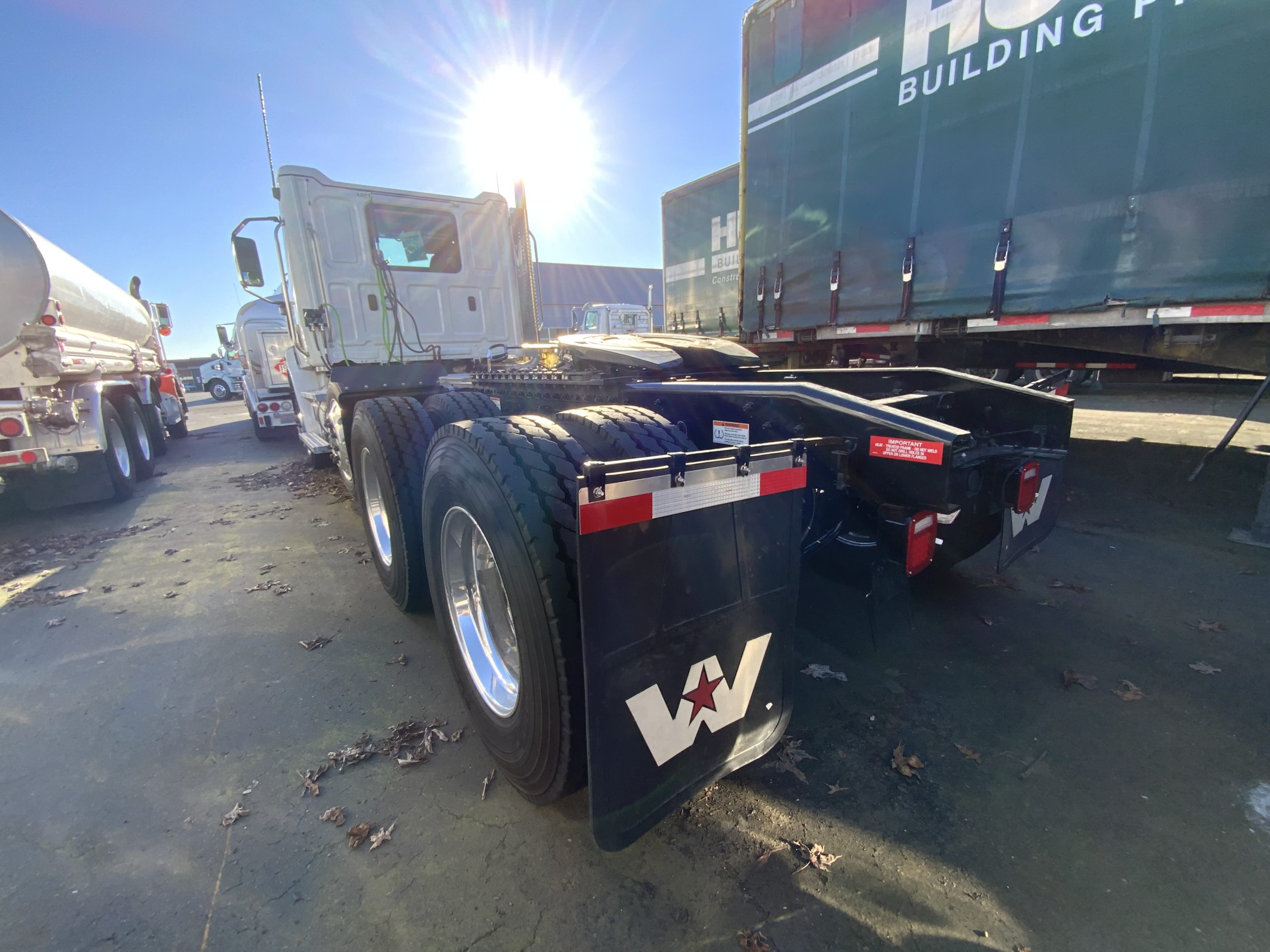 2025 WESTERN STAR 47X - image 3 of 6