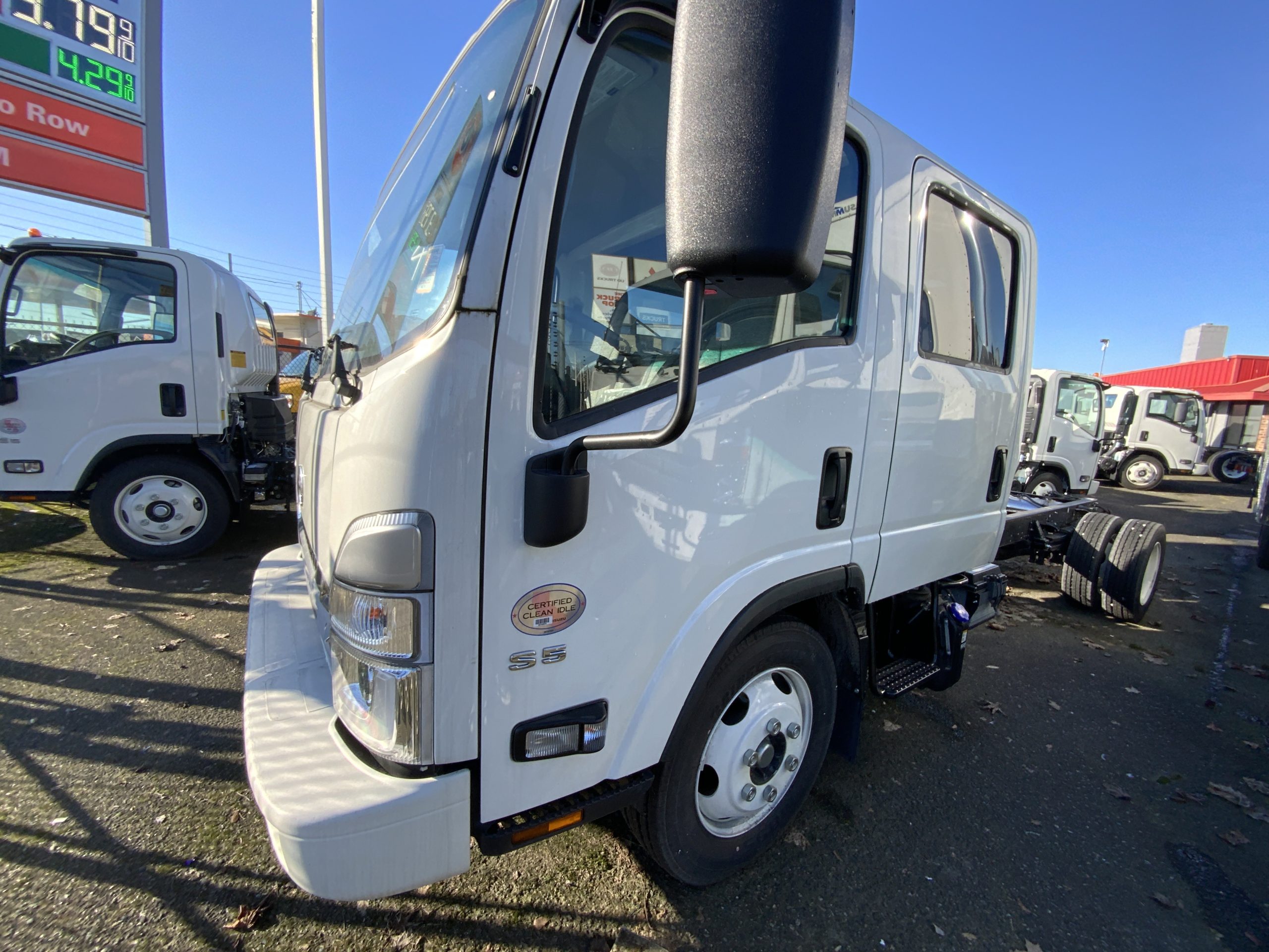 2023 HINO S5 - image 1 of 6