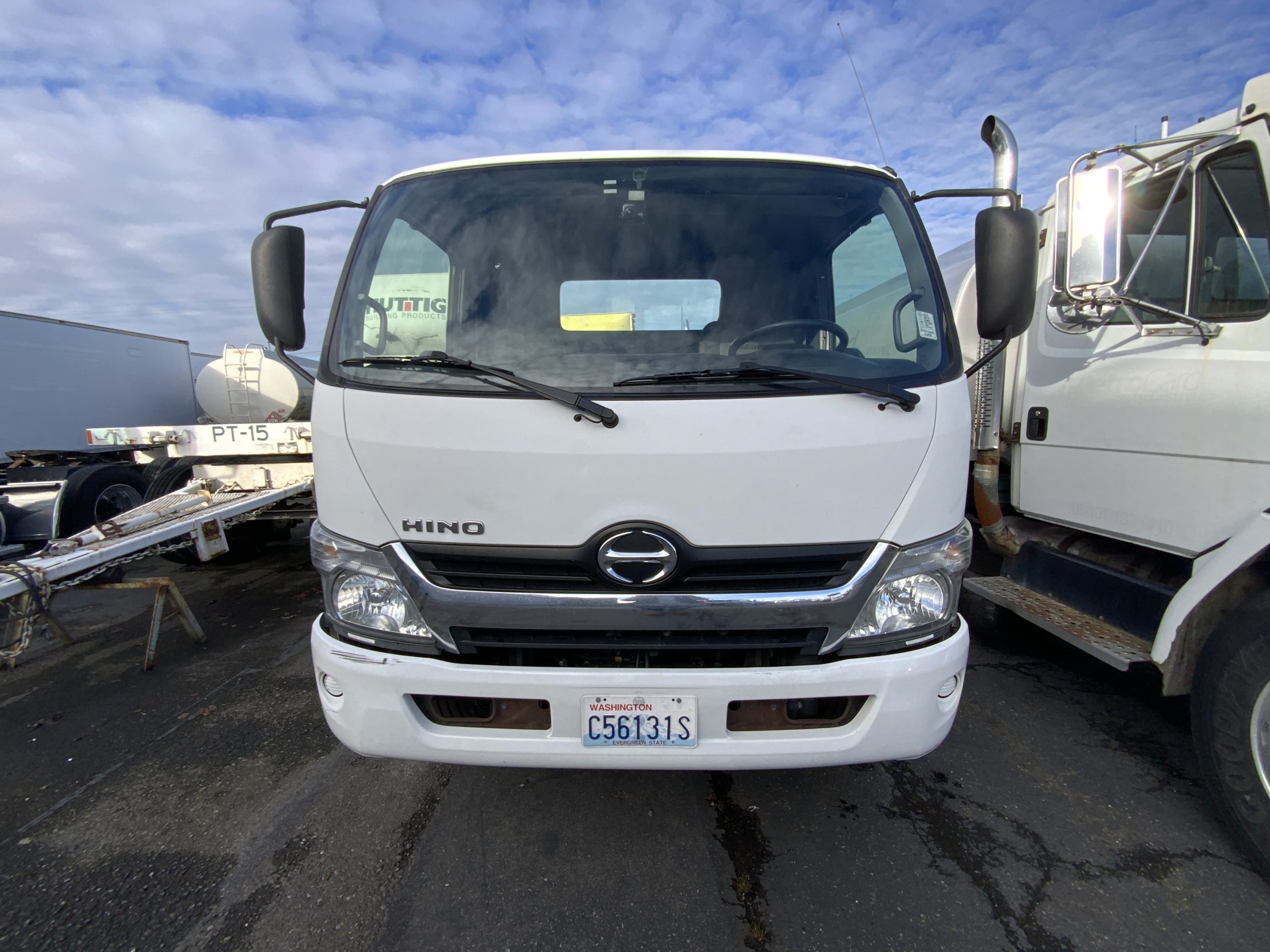 2019 HINO 195 - image 5 of 6