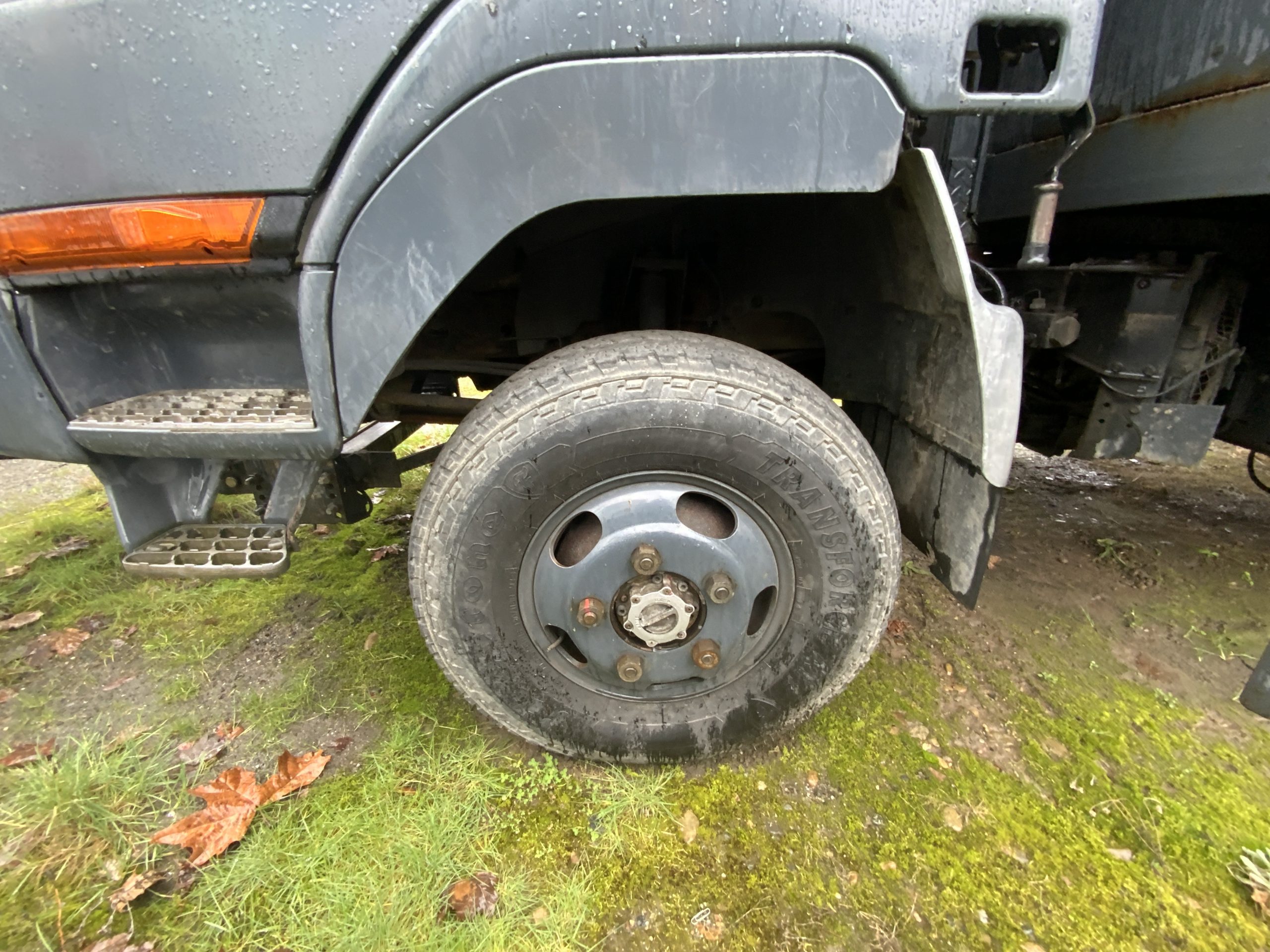 2001 MITSUBISHI FUSO FG639 - image 6 of 6