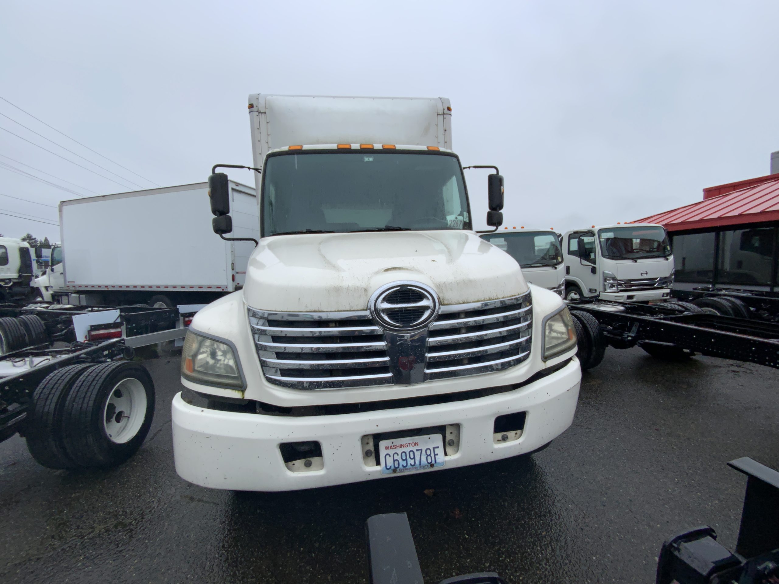 2008 HINO 268 - image 3 of 6