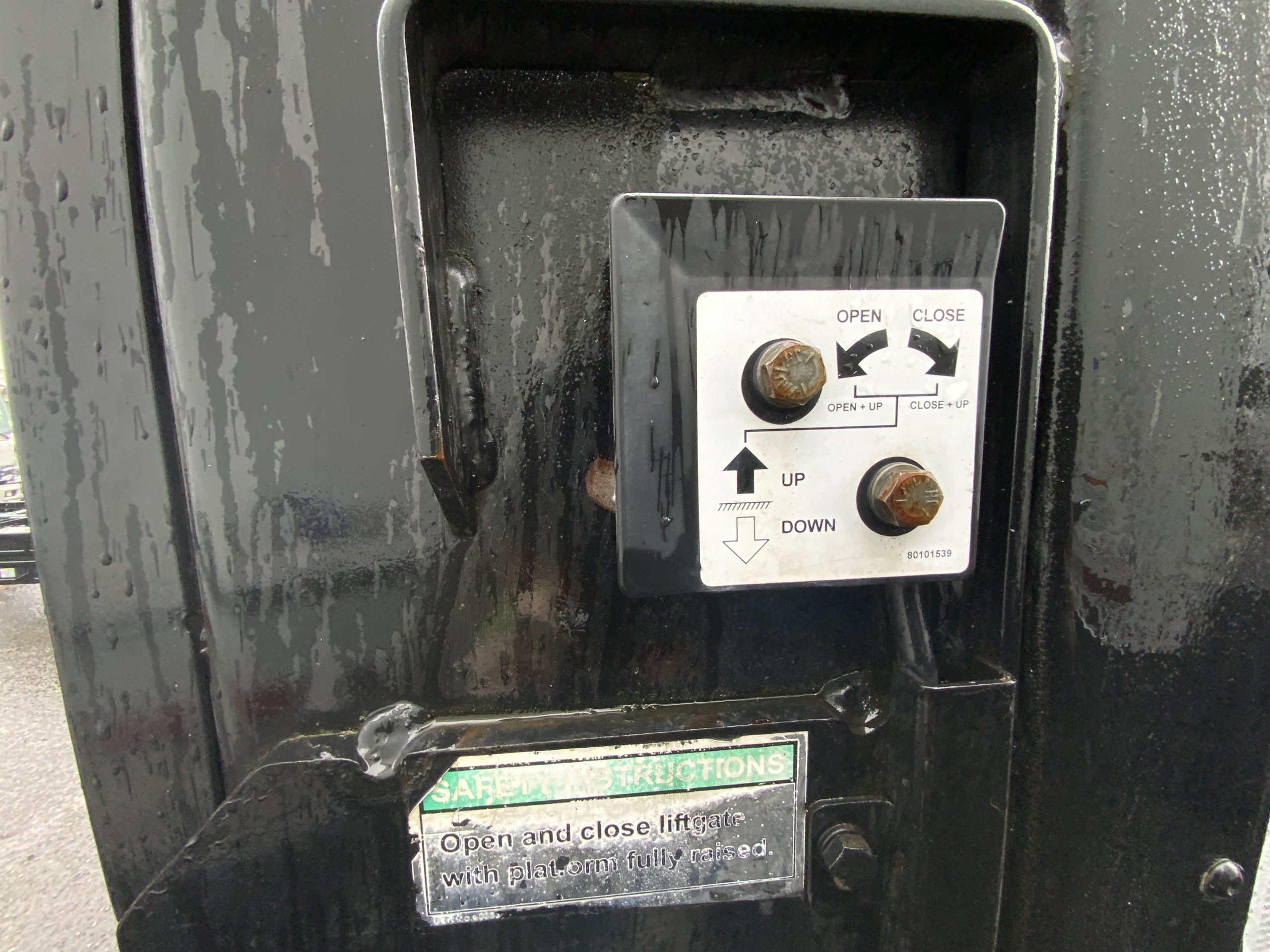 2008 HINO 268 - image 6 of 6